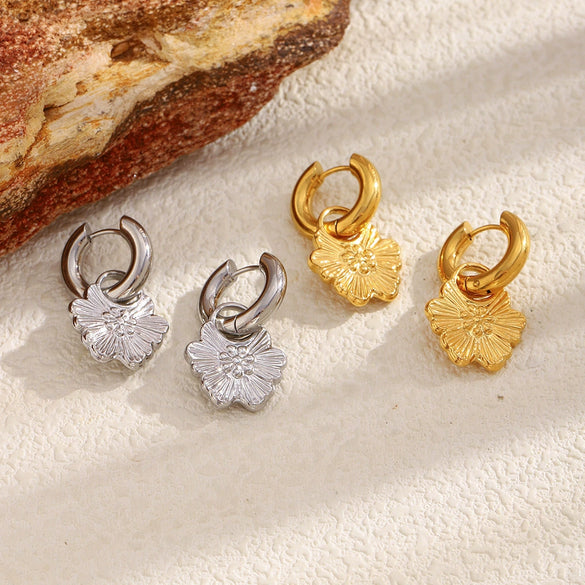 Wholesale Light Luxury Retro Geometric Flower Stainless Steel Electroplated Earrings For Women