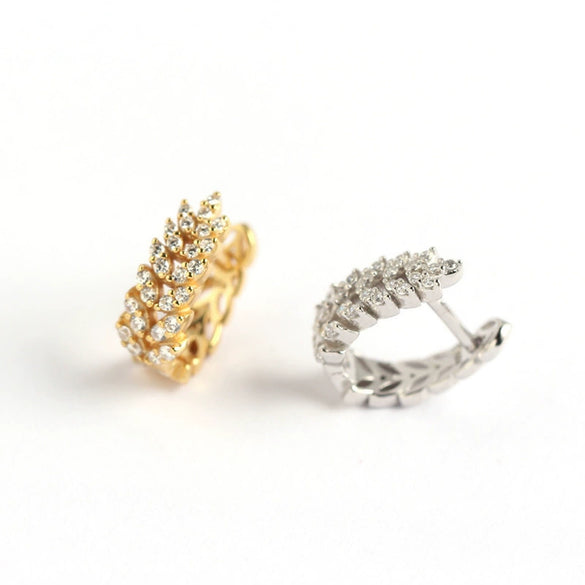 Wholesale Light Luxury S925 Sterling Silver Leaf Earrings With Electroplating