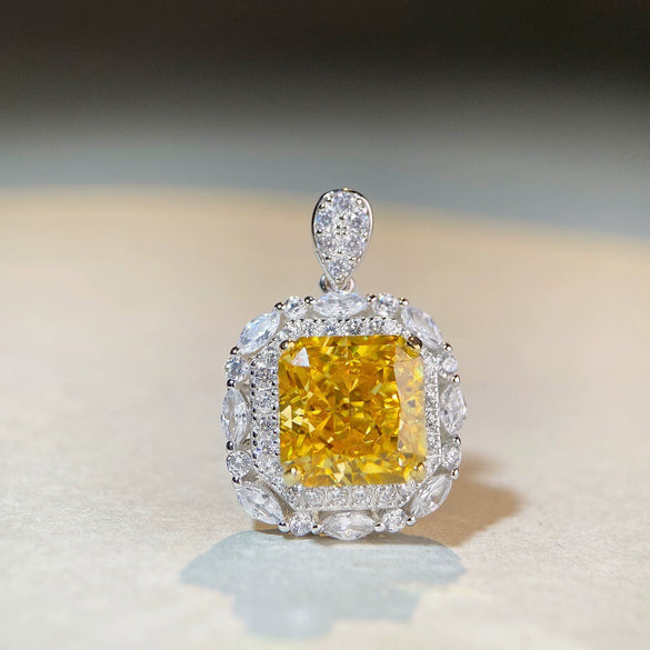 Wholesale Light Luxury Square Sterling Silver 925 Necklace With High Carbon Diamond Radeon Cut Pendant And Ochain Electroplating Treatment