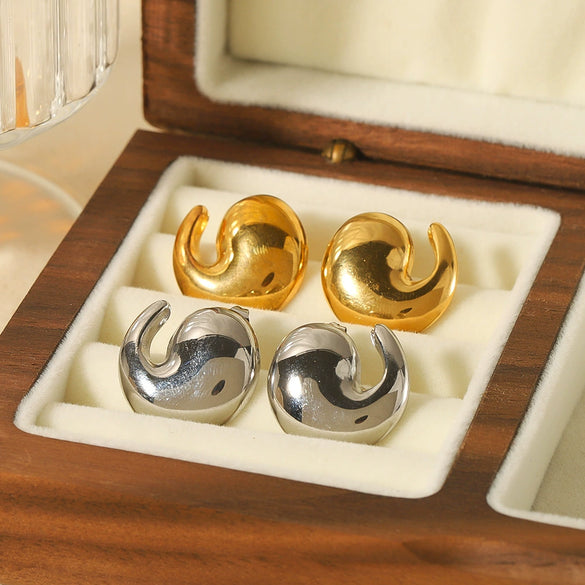 Wholesale Light Luxury Stainless Steel Geometric Earrings For Women With 18K Gold Plated Electroplating