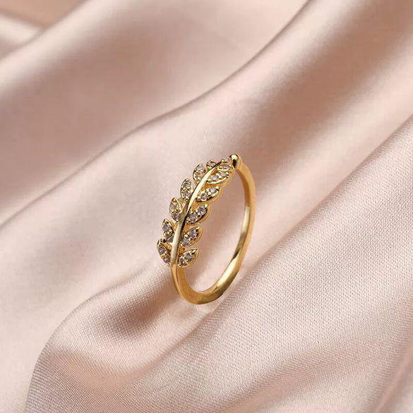 Wholesale Light Luxury Style Copper Zircon Goldplated Ring For Women