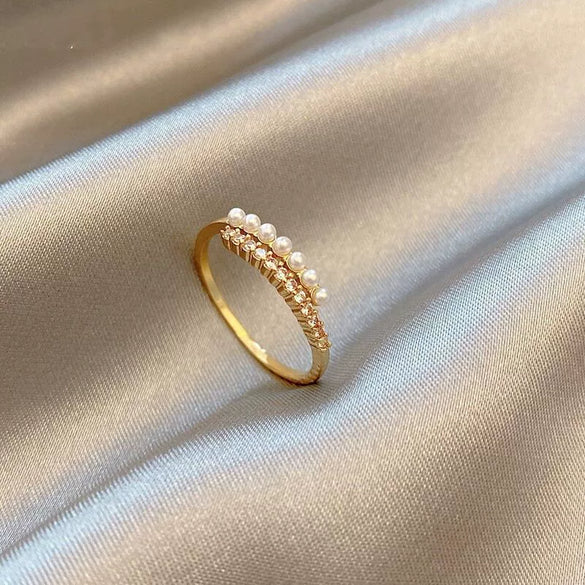 Wholesale Light Luxury Style Copper Zircon Goldplated Ring For Women