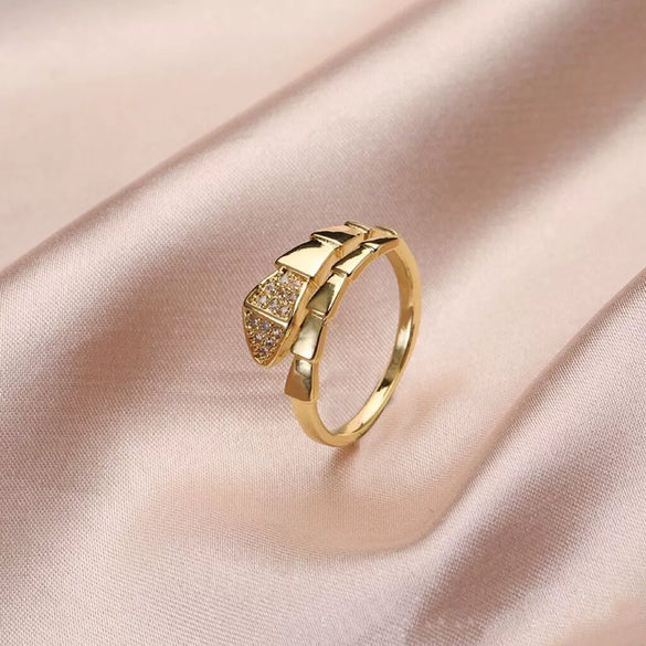 Wholesale Light Luxury Style Copper Zircon Goldplated Ring For Women