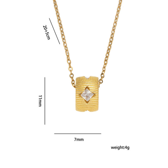 Wholesale Light Luxury Style Geometric Wave Pattern 18K Gold Plated Copper Pendant O Word Chain Necklace For Women
