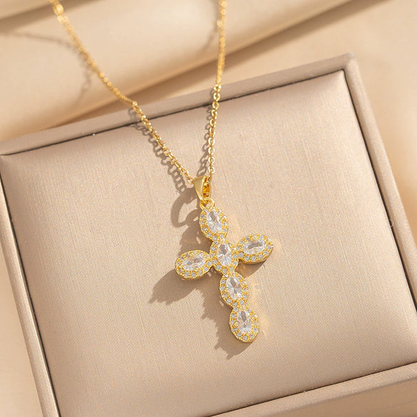 Wholesale Light Luxury Style Geometric Wave Pattern 18K Gold Plated Copper Pendant O Word Chain Necklace For Women