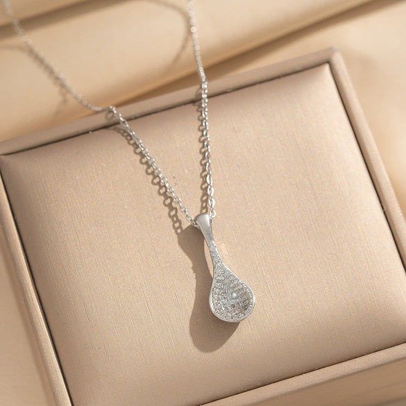 Wholesale Light Luxury Style Geometric Wave Pattern 18K Gold Plated Copper Pendant O Word Chain Necklace For Women
