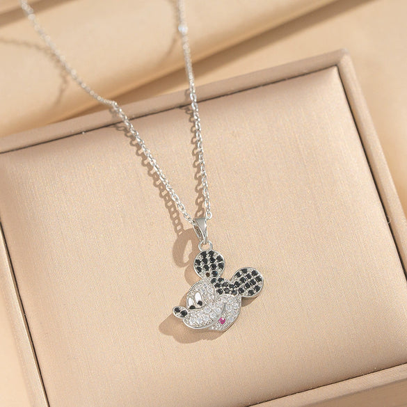 Wholesale Light Luxury Style Geometric Wave Pattern 18K Gold Plated Copper Pendant O Word Chain Necklace For Women