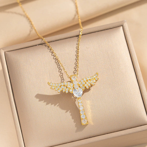Wholesale Light Luxury Style Geometric Wave Pattern 18K Gold Plated Copper Pendant O Word Chain Necklace For Women