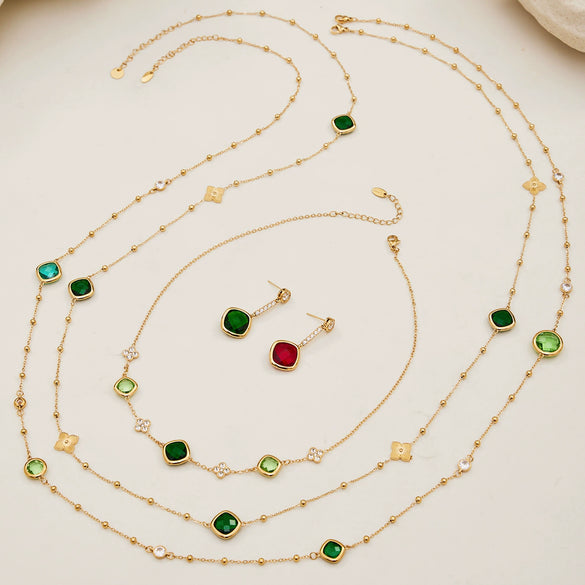 Wholesale Light Luxury Style Stainless Steel And Zircon Electroplated Jewelry Set With Four Leaf Flower Inlaid Design For Women Including Bracelet Necklace And Earrings