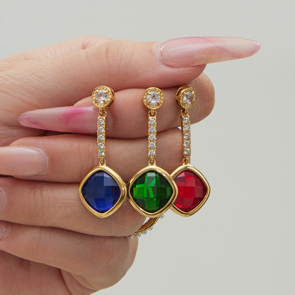 Wholesale Light Luxury Style Stainless Steel And Zircon Electroplated Jewelry Set With Four Leaf Flower Inlaid Design For Women Including Bracelet Necklace And Earrings