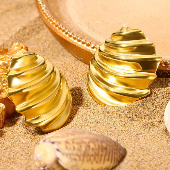Wholesale Light Luxury Style Stainless Steel Shell Imitation Pearl Earrings For Women With Electroplating