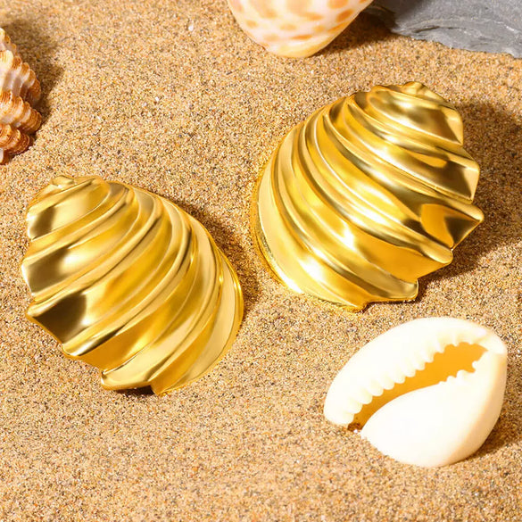 Wholesale Light Luxury Style Stainless Steel Shell Imitation Pearl Earrings For Women With Electroplating
