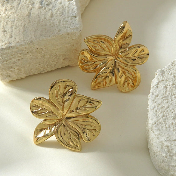 Wholesale Light Luxury Style Stamped Stainless Steel Flower Earrings For Women
