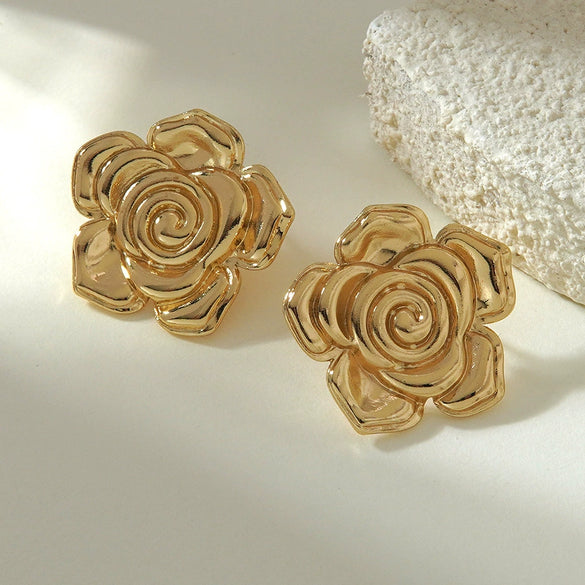 Wholesale Light Luxury Style Stamped Stainless Steel Flower Earrings For Women