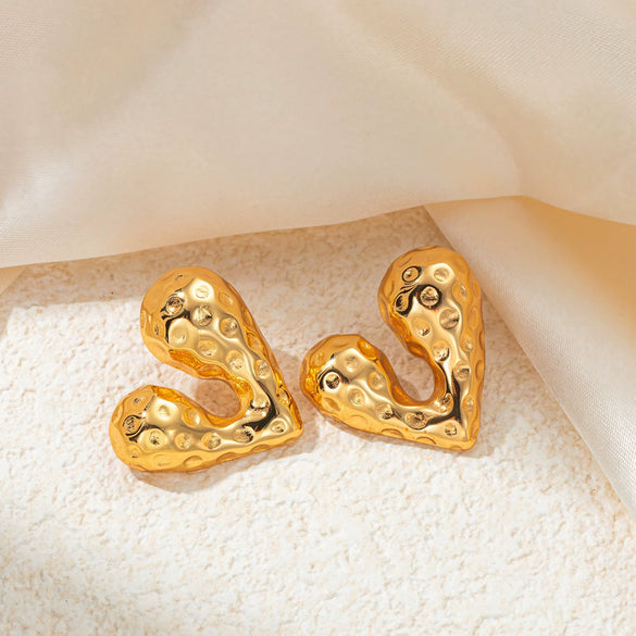 Wholesale Light Luxury Titanium Steel Heart Shape Electroplated Earrings