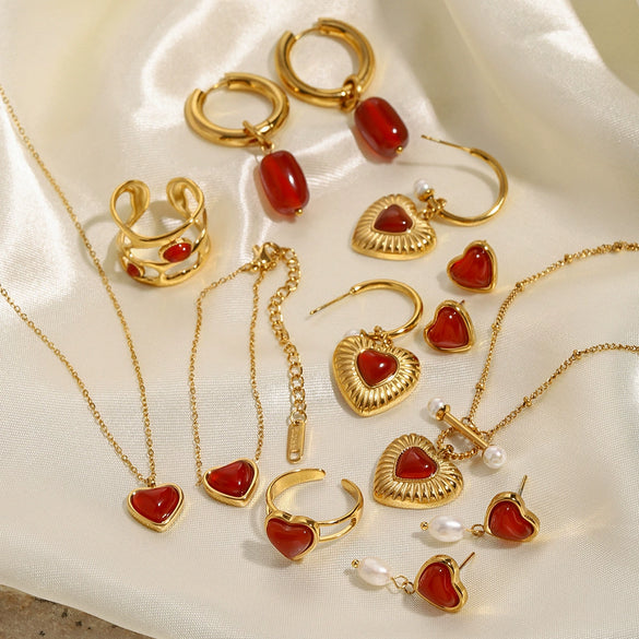 Wholesale Love Heart Pattern Stainless Steel Necklace With 18K Gold Plated Pendant And Matching Earrings And Ring In Niche Ins Style