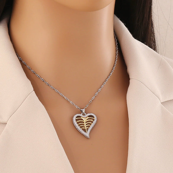 Wholesale Love Heart Shape Pendant Necklace In Copper With Double Color Matching Fashion Temperament Stainless Steel Chain