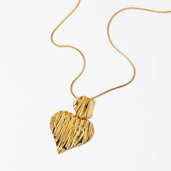 Wholesale Love Heart Shaped Exaggerated Irregular Pleated Stainless Steel Earrings And Necklace Jewelry Suit With Gold And Silver Color Matching And Electroplating Treatment