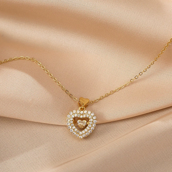 Wholesale Love Hollow Diamond Embedded Peach Heart Titanium Steel Clavicle Necklace For Women