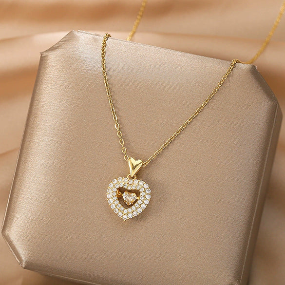 Wholesale Love Hollow Diamond Embedded Peach Heart Titanium Steel Clavicle Necklace For Women