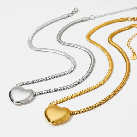 Wholesale Love Necklace Stainless Steel Heart Shaped Clavicle Chain With Snake Bone Chain Electroplated Light Luxury Niche Pendant Jewelry