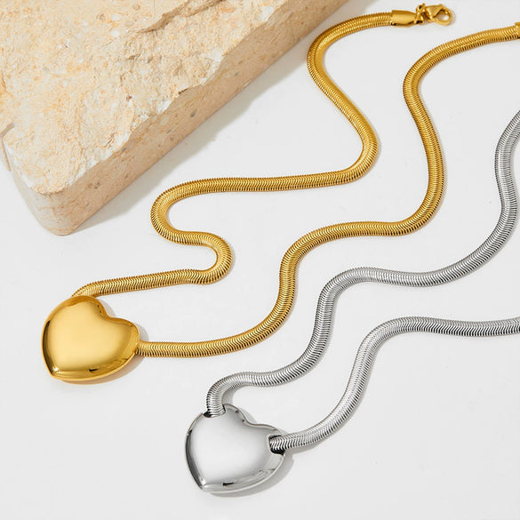 Wholesale Love Necklace Stainless Steel Heart Shaped Clavicle Chain With Snake Bone Chain Electroplated Light Luxury Niche Pendant Jewelry