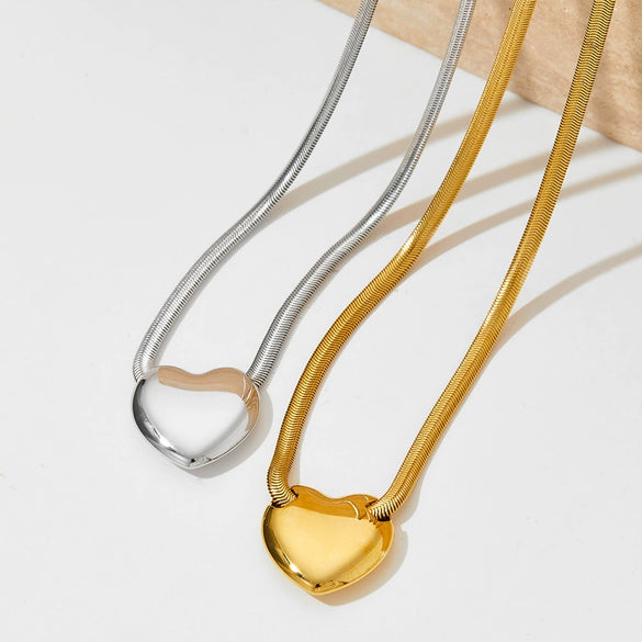 Wholesale Love Necklace Stainless Steel Heart Shaped Clavicle Chain With Snake Bone Chain Electroplated Light Luxury Niche Pendant Jewelry