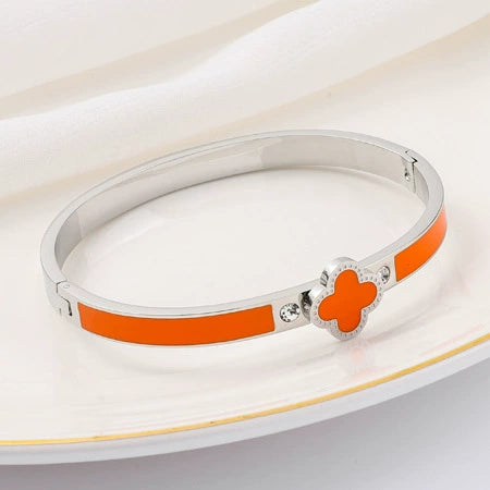 Wholesale Lucky Clover Titanium Steel Enamel Bracelet For Female With Electroplating Treatment