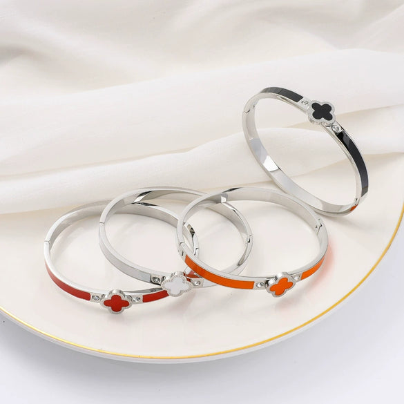 Wholesale Lucky Clover Titanium Steel Enamel Bracelet For Female With Electroplating Treatment