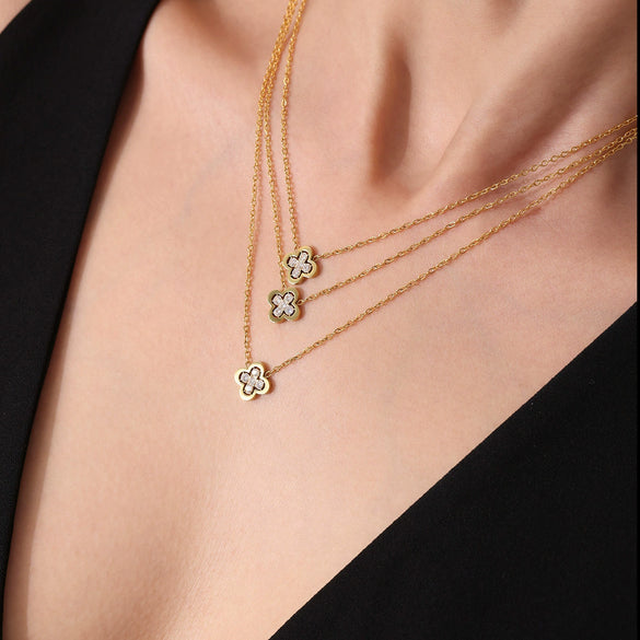 Wholesale Luxury Fashion Titanium Steel And Green Glass Fourleaf Flower Earrings And Necklace Set With Electroplating