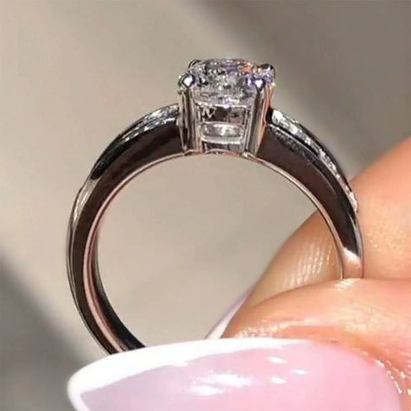 Wholesale Luxury Oval Cut Moissanite Ring Copper Electroplating Geometric Style Unisex