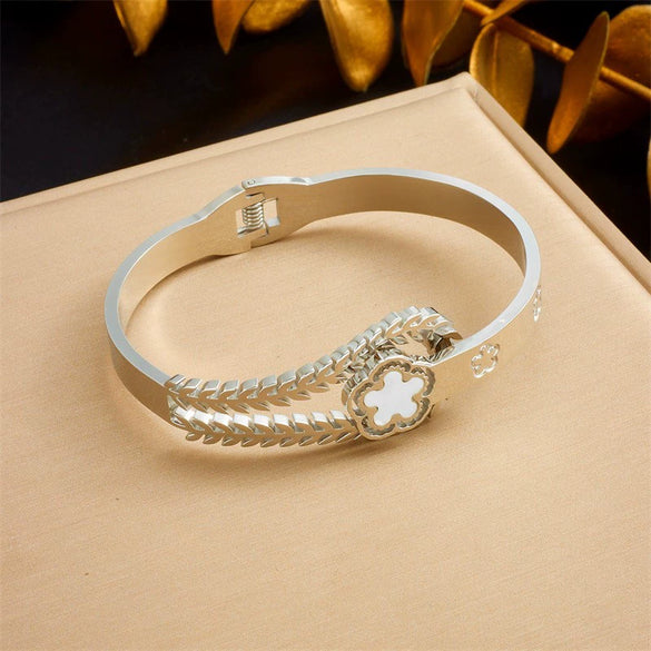 Wholesale Magnetic Czech Diamond Bracelet Titanium Steel Geometric Style Electroplated Unisex Jewelry