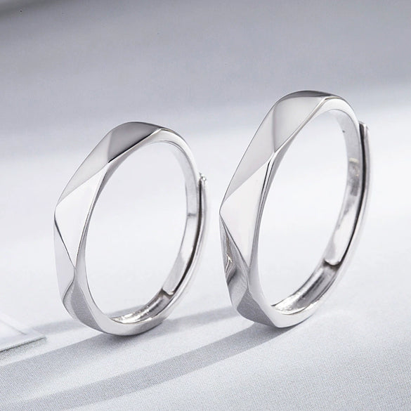 Wholesale M?bius Ring 925 Sterling Silver Geometric Fashion Electroplated Unisex Couple Ring