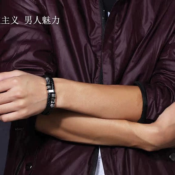 Wholesale Men's Simple Geometric Artificial Leather And Titanium Steel Braided Electroplated Bracelet Jewelry