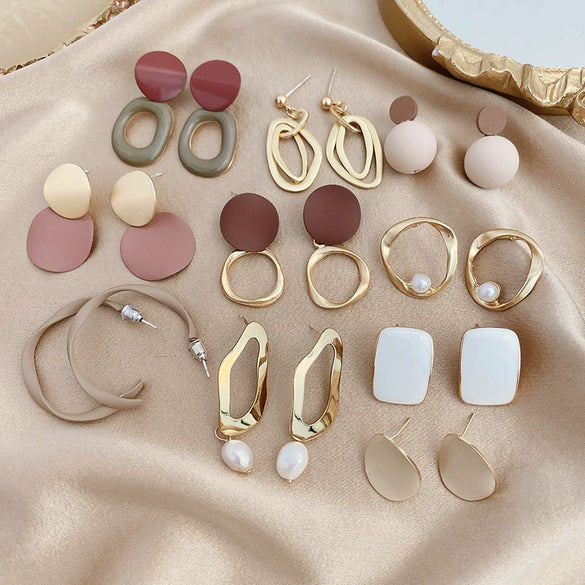 Wholesale Metal Alloy Cat's Eye Earrings With Geometric Pattern Retro Exaggerated Style For Women