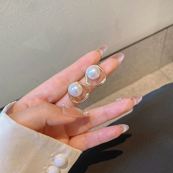 Wholesale Metal Alloy Cat's Eye Earrings With Geometric Pattern Retro Exaggerated Style For Women