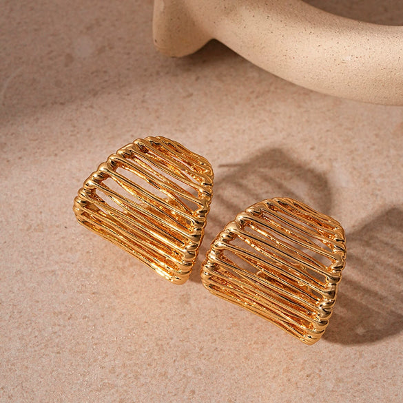 Wholesale Metal Alloy Flower Tassel Earrings With Electroplating Exaggerated And Fashionable For Women