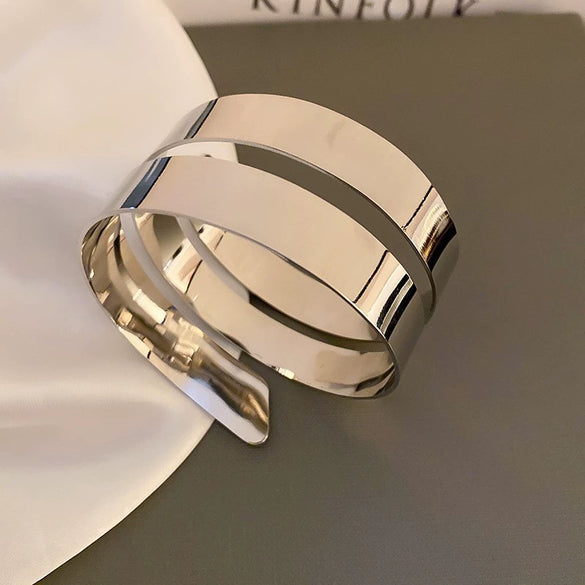 Wholesale Metal Bracelet With Geometric Style Electroplated For High End Feel Wide Edge Personality Exquisite Light Luxury Temperament