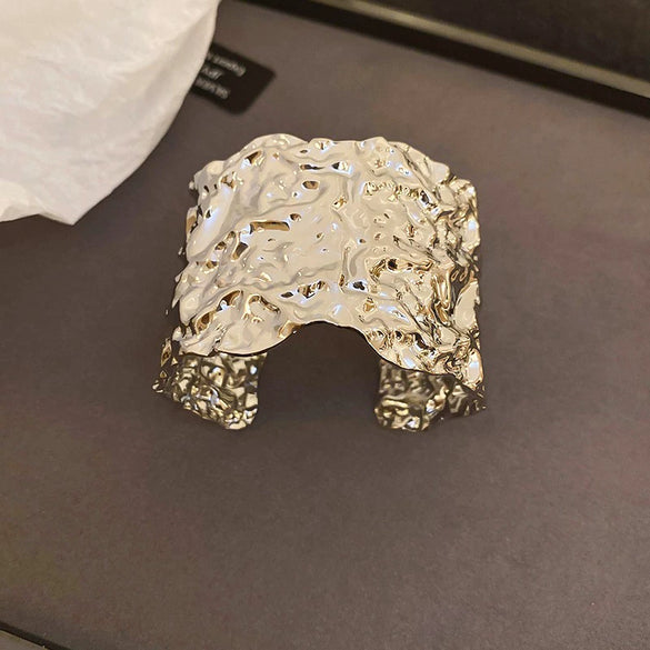 Wholesale Metal Bracelet With Geometric Style Electroplated For High End Feel Wide Edge Personality Exquisite Light Luxury Temperament