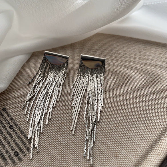 Wholesale Metal Chain Tassel Earrings With Geometric Shape Electroplated For Women Light Luxury Stylish Elegant