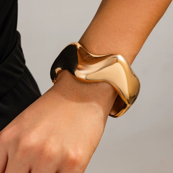 Wholesale Metal Exaggerated Geometric Style Electroplated Wide Bracelet