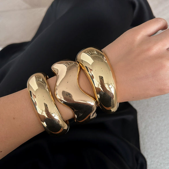 Wholesale Metal Exaggerated Geometric Style Electroplated Wide Bracelet