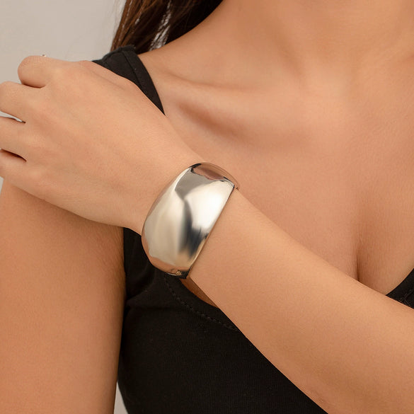Wholesale Metal Exaggerated Geometric Style Electroplated Wide Bracelet