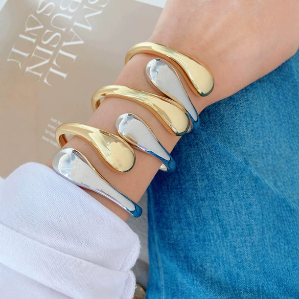 Wholesale Metal Fashion Geometric Electroplated Drop Glow Opening Women's Bracelet Jewelry
