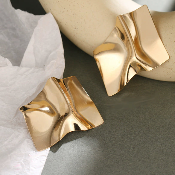 Wholesale Metal Geometric Asymmetrical Exaggerated Stylish Women's Earrings With Electroplating