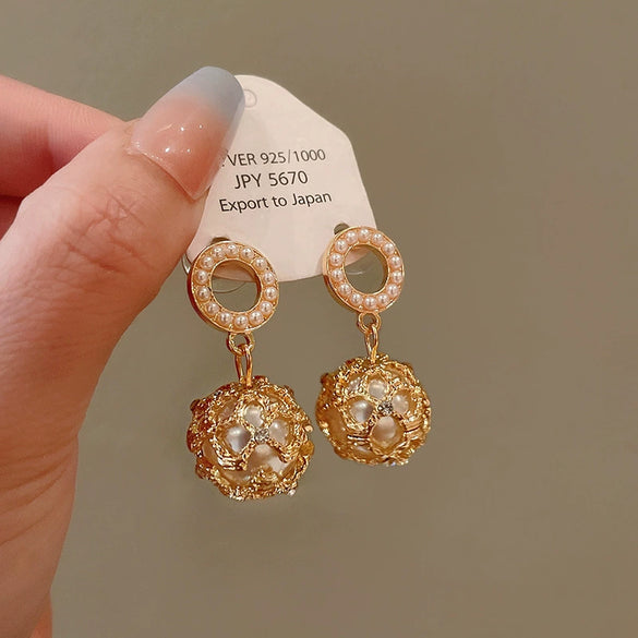 Wholesale Metal Geometric Exaggerated Retro Electroplated Earrings For Women