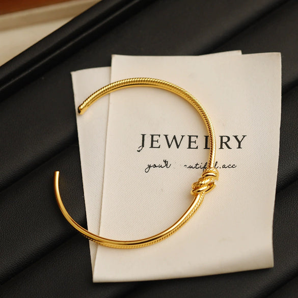 Wholesale Metal Geometric Goldplated Doublelayer Knotted Open Bracelet For Women