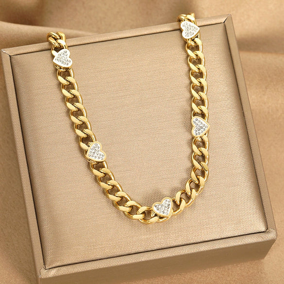 Wholesale Metal Geometric Pendant Necklace For Women With Stainless Steel Pendant And Electroplating Treatment