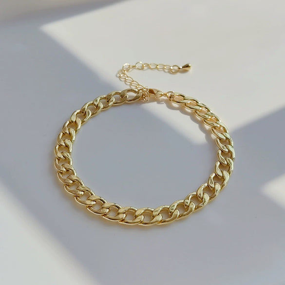 Wholesale Metal Gold Plated Handwoven Geometric Natural Pearl Women's Bracelet