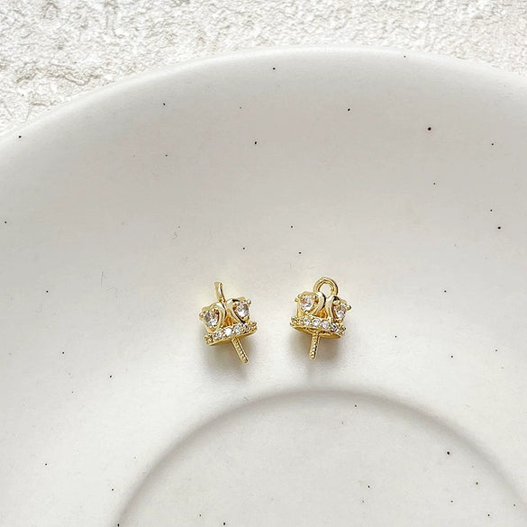 Wholesale Metal Goldplated Crown Pendant Diy Accessory Materials With Colorpreserving Zircon And Electroplating Process